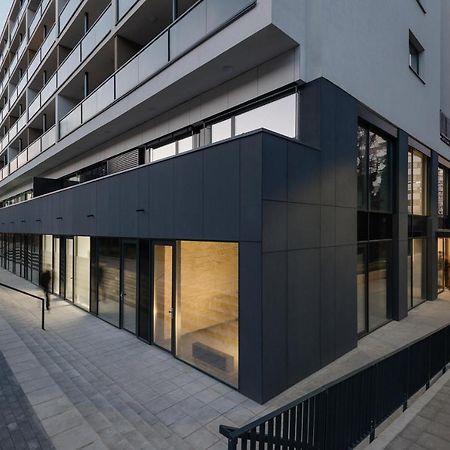 Central Point By Zoom Apartments บราติสลาวา ภายนอก รูปภาพ